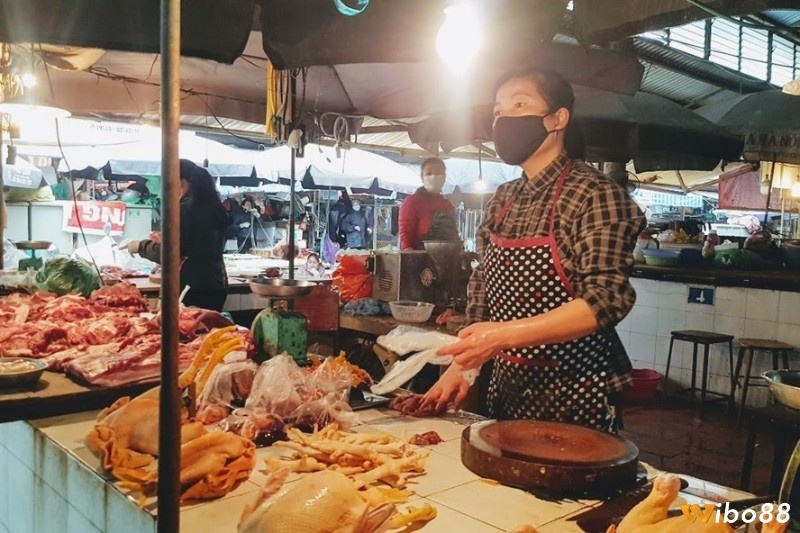 Chiêm bao thấy mình đi mua thịt gà là điềm báo khá tốt