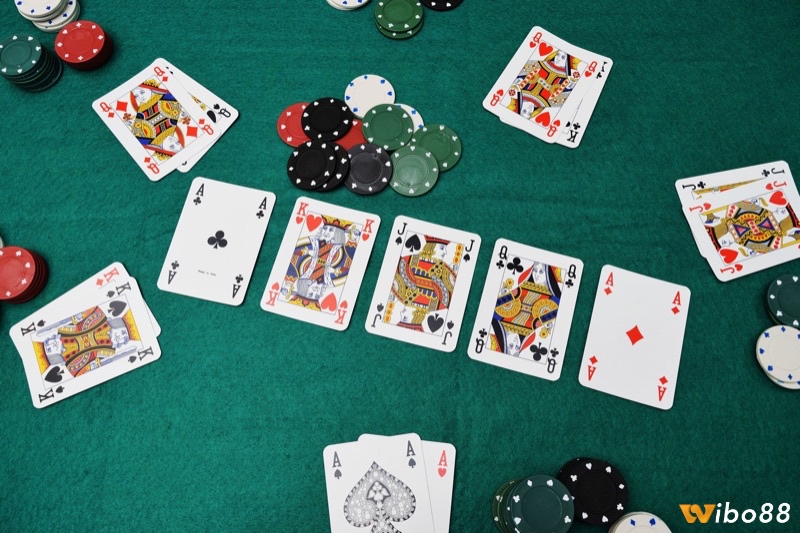 Khám phá các chiến thuật chơi poker dựa theo vị trí cho người mới 