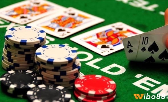 Khám phá các chiến thuật chơi poker từ các tay chơi chuyên nghiệp nhé 